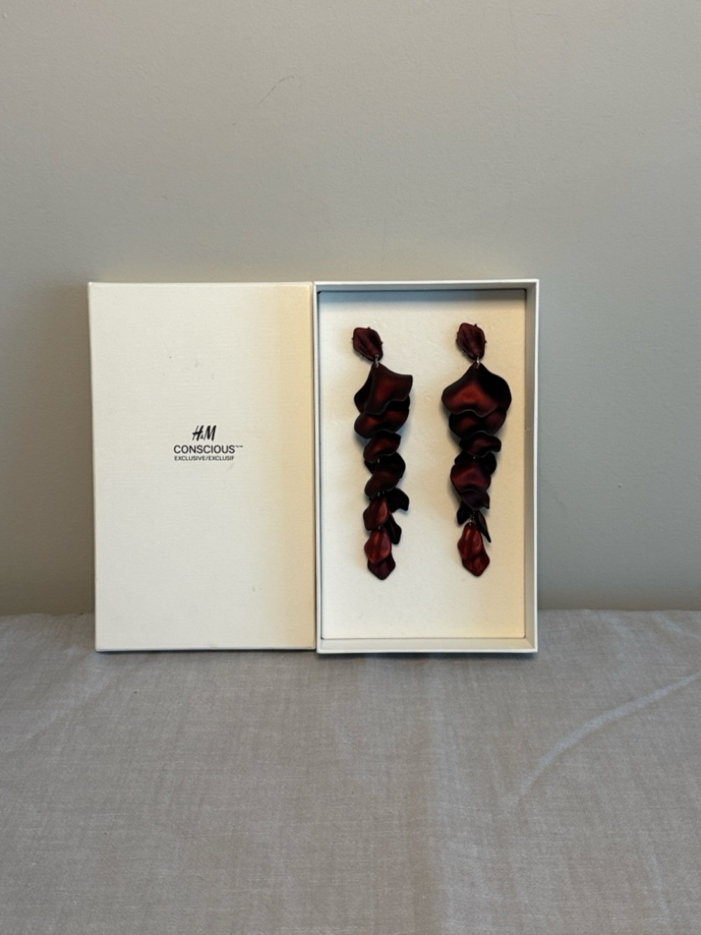 H&M Burgundy Sculpted Floral Drop Earrings Clips